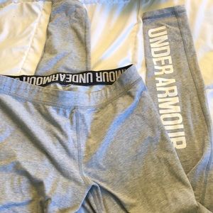 Grey under armor leggings